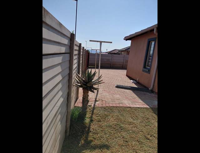 3 BEDROOM HOUSE FOR SALE IN SKY CITY